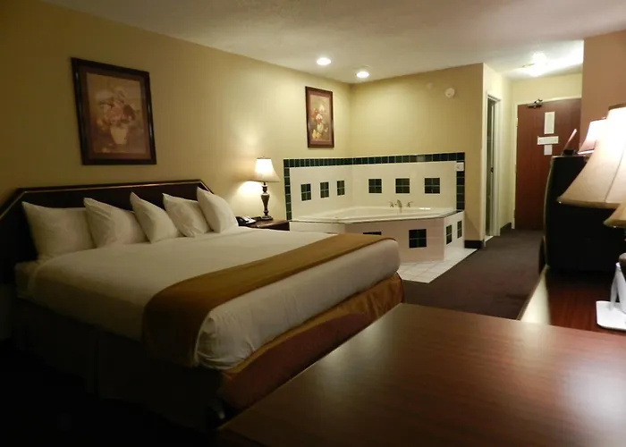 Luxury Inn & Suites Troy