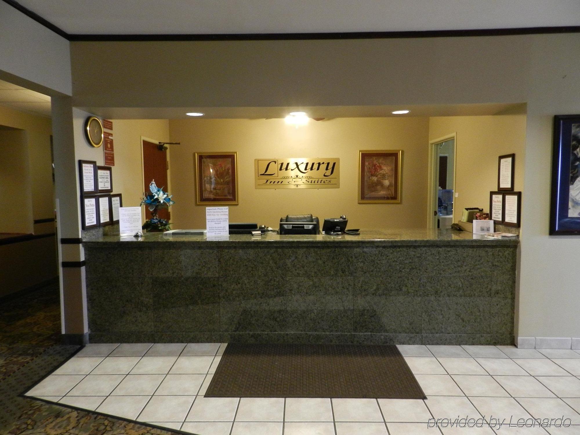 Luxury & Hotel
